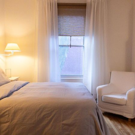 Heart Of Mtr For Memorable Experience 7Minmetro 2 Backyard Fully Equipped Villa Montreal Exterior foto