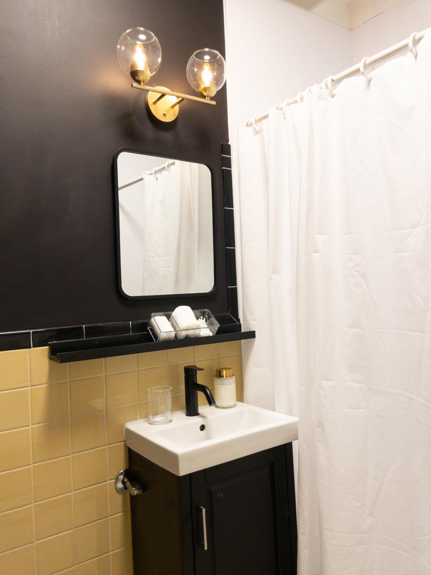 Heart Of Mtr For Memorable Experience 7Minmetro 2 Backyard Fully Equipped Villa Montreal Exterior foto