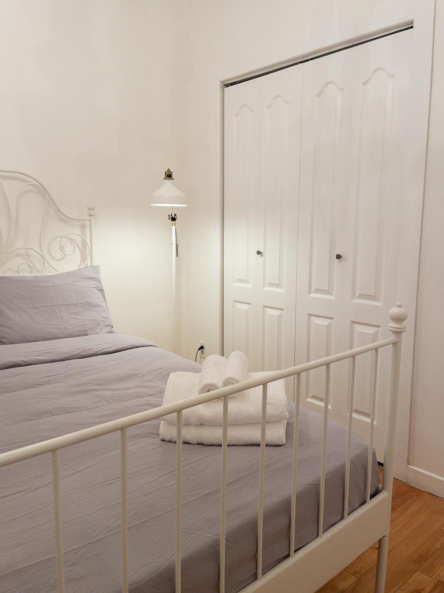 Heart Of Mtr For Memorable Experience 7Minmetro 2 Backyard Fully Equipped Villa Montreal Exterior foto